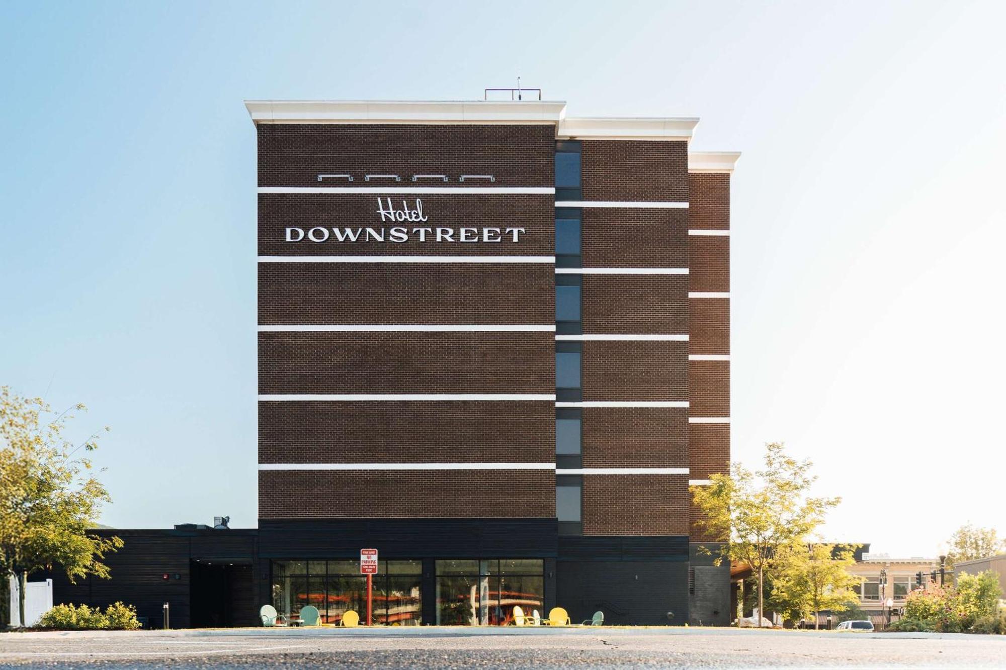 Hotel Downstreet, Ascend Hotel Collection 노스아담스 외부 사진